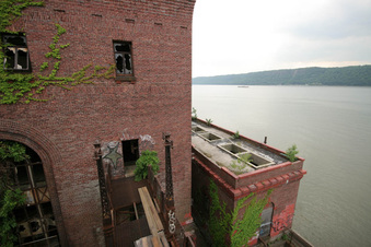Enlarge photo 92