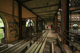 Enlarge photo 143