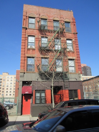 1672 Park Avenue