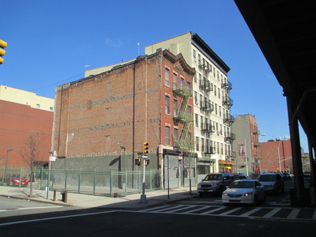 1662 Park Avenue