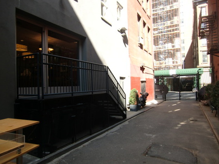 Enlarge photo 12