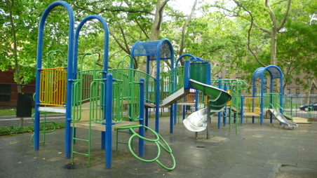 Vernon Playground - Queensbridge Park