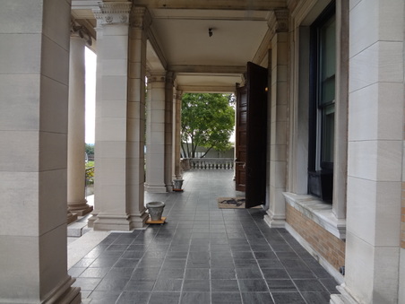 Enlarge photo 33
