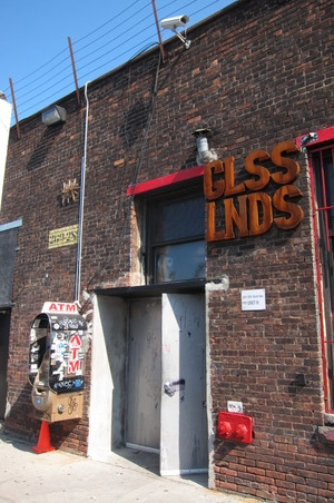 INT. MERCURY LOUNGE