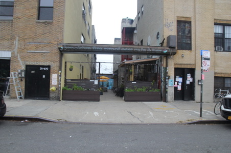 WILLIAMSBURG (EAST)
