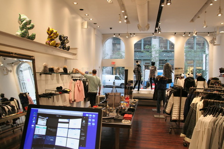 Enlarge photo 16