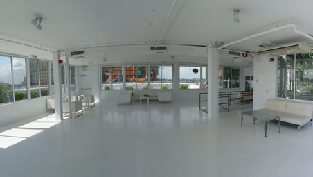 Enlarge photo 17
