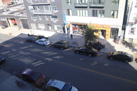 Enlarge photo 17
