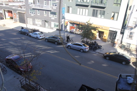 Enlarge photo 35