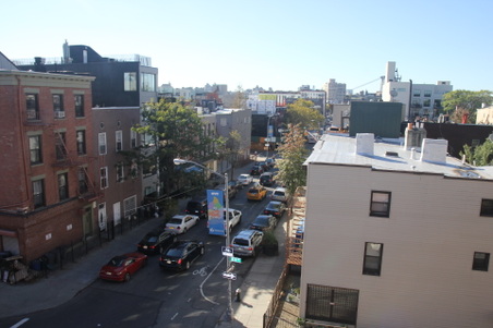 Enlarge photo 44