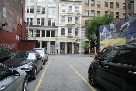 Enlarge photo 8