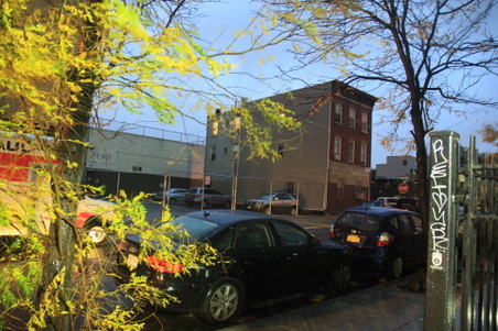 Enlarge photo 16