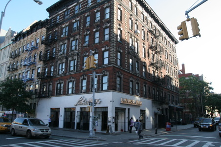 Schiller's Liquour Bar 