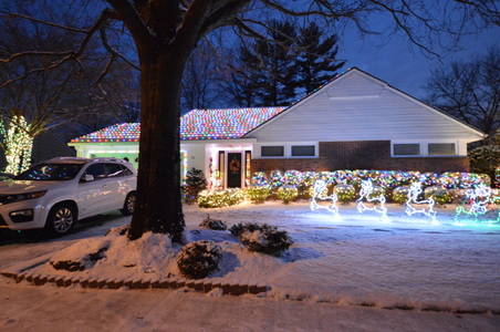 34 Prospect Ave/ Hewlett