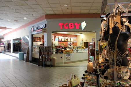 Int/Ext Mall Food Court