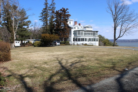 539 North Broadway