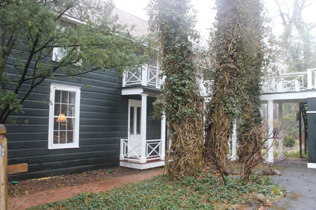 709 Oak Spring Rd