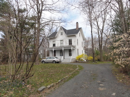 117 Washington Spring Rd