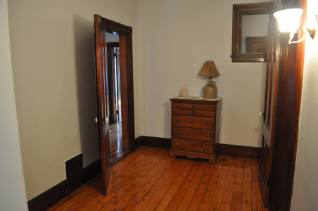 Enlarge photo 46