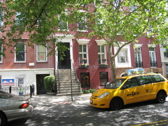 INT. GINA'S APARTMENT
