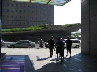 Enlarge photo 23