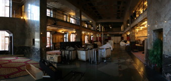New Yorker Hotel / Bank room