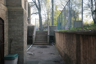 Enlarge photo 12