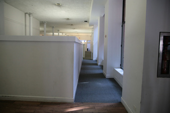 Enlarge photo 21