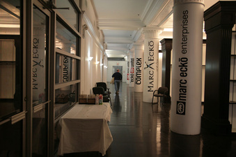 Enlarge photo 79