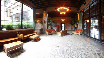 Enlarge photo 22