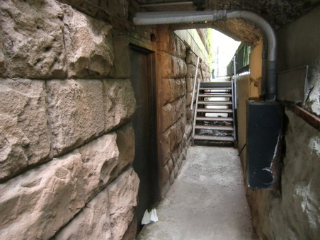 Enlarge photo 24