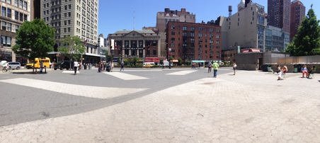 EXT. FARMERS MARKET/UNION SQUARE