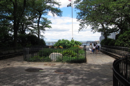 Ext. Brooklyn Promenade 