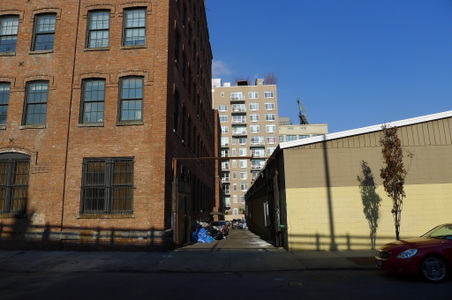 Enlarge photo 2