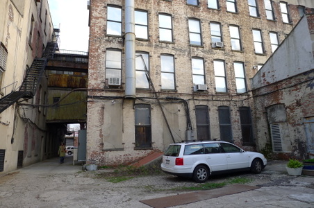 Enlarge photo 18