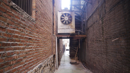 Enlarge photo 12