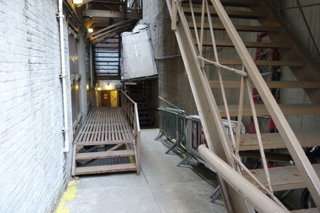 Cort Theater Side Allet