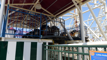Enlarge photo 35