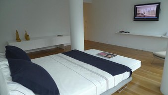 Enlarge photo 17