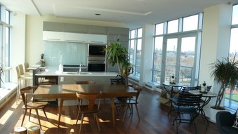 Enlarge photo 12