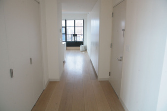 Enlarge photo 1