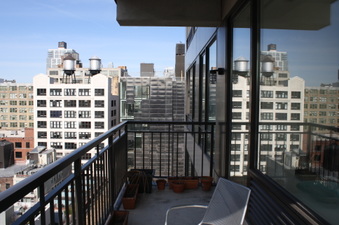 Enlarge photo 32