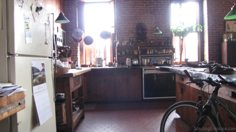 Enlarge photo 12