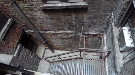 Enlarge photo 13