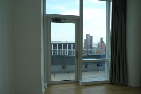 Enlarge photo 37