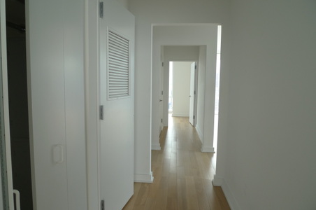 Enlarge photo 46