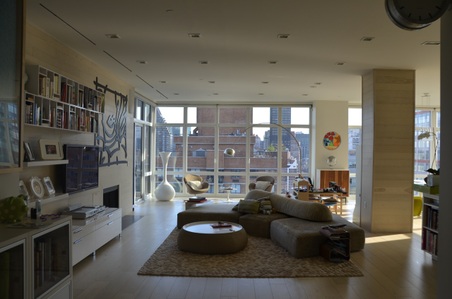300 East 55th Street (btw 1st and 2nd)