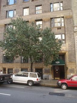 929 Park Ave Second Floor Apartment