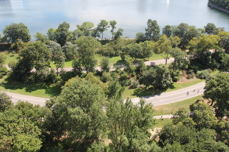 Enlarge photo 12