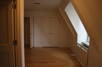 Enlarge photo 35